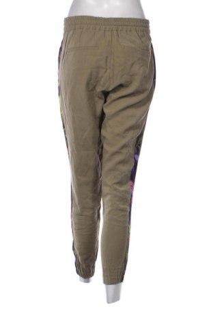 Damskie spodnie Reserved, Rozmiar S, Kolor Zielony, Cena 25,95 zł