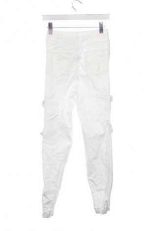 Дамско спортно долнище SHEIN, Размер XS, Цвят Бял, Цена 8,80 €