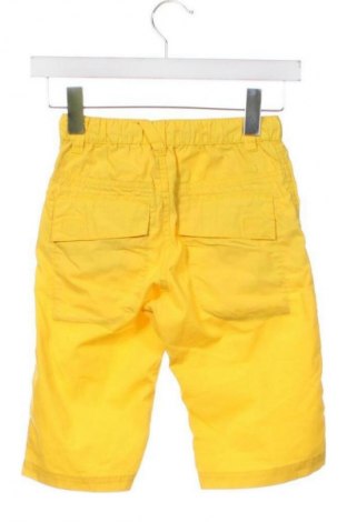 Παιδικό κοντό παντελόνι Unbranded, Μέγεθος 4-5y/ 110-116 εκ., Χρώμα Κίτρινο, Τιμή 2,99 €