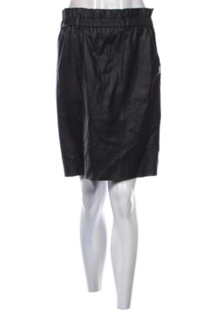 Кожена пола VILA, Размер S, Цвят Черен, Цена 2,04 €