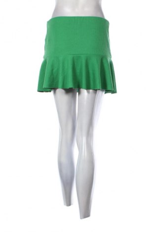 Пола - панталон Unbranded, Размер S, Цвят Зелен, Цена 2,04 €