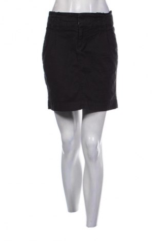 Пола Camaieu, Размер M, Цвят Черен, Цена 2,04 €