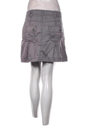 Rock Esprit, Größe M, Farbe Grau, Preis 2,99 €