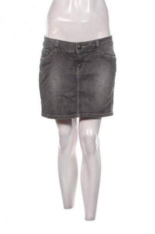 Rock Esprit, Größe L, Farbe Grau, Preis 4,99 €