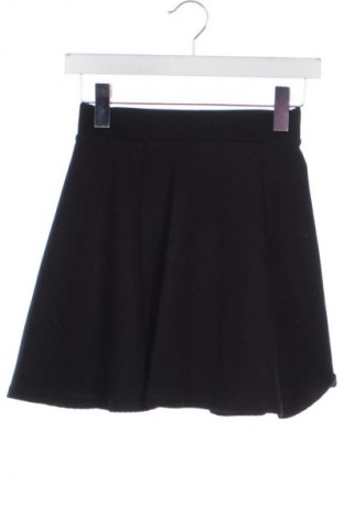 Пола H&M Divided, Размер XS, Цвят Черен, Цена 2,04 €