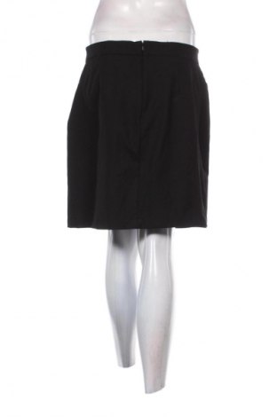 Пола LC Waikiki, Размер L, Цвят Черен, Цена 3,57 €