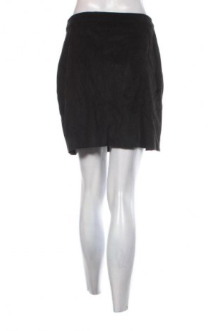 Пола Moves, Размер S, Цвят Черен, Цена 2,55 €