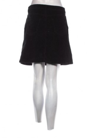 Пола Noisy May, Размер M, Цвят Черен, Цена 4,09 €