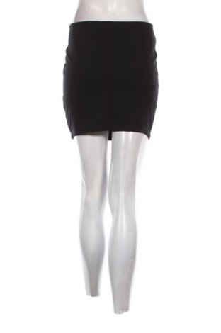 Пола Reserved, Размер S, Цвят Черен, Цена 10,00 €