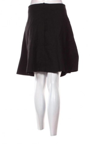 Пола River Island, Размер XL, Цвят Черен, Цена 2,04 €