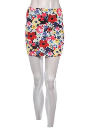 Пола SHEIN, Размер S, Цвят Многоцветен, Цена 10,00 €