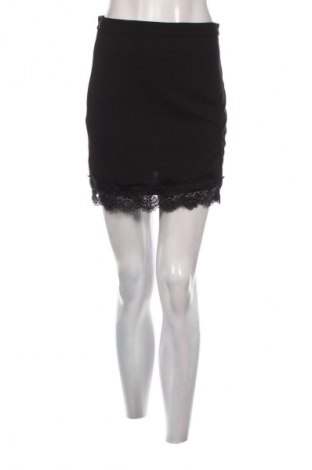 Пола SHEIN, Размер M, Цвят Черен, Цена 10,00 €