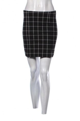 Пола Stradivarius, Размер M, Цвят Многоцветен, Цена 2,04 €