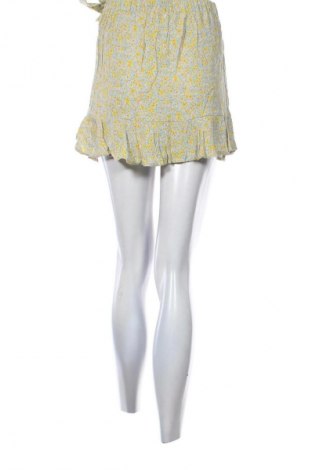 Пола Stradivarius, Размер S, Цвят Многоцветен, Цена 2,04 €