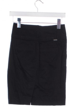 Пола Stradivarius, Размер XS, Цвят Черен, Цена 2,04 €