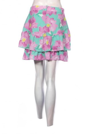 Пола Trendyol, Размер M, Цвят Многоцветен, Цена 8,40 €