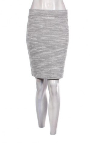 Пола Unbranded, Размер M, Цвят Сив, Цена 2,55 €