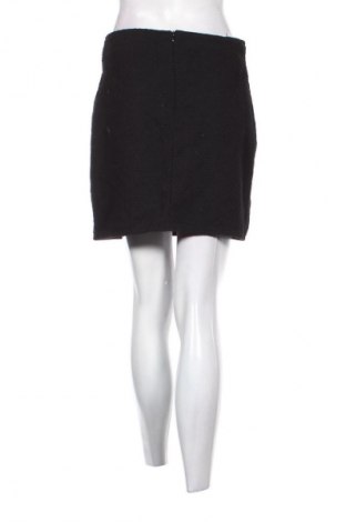 Пола Unbranded, Размер L, Цвят Черен, Цена 2,55 €