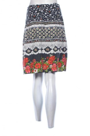 Пола Unbranded, Размер S, Цвят Многоцветен, Цена 2,04 €