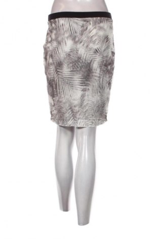 Пола VILA, Размер S, Цвят Многоцветен, Цена 2,55 €