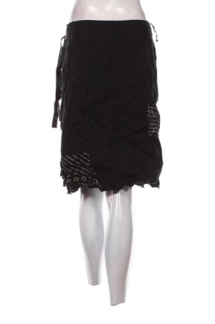 Rock VILA, Größe S, Farbe Schwarz, Preis 2,99 €