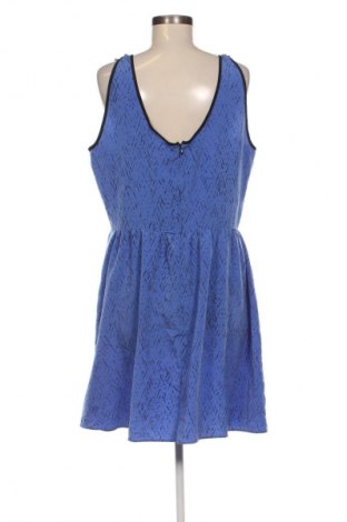 Ruha Attention, Méret XL, Szín Sokszínű, Ár 2 229 Ft