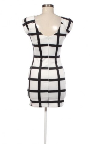 Kleid Ax Paris, Größe S, Farbe Mehrfarbig, Preis 10,99 €