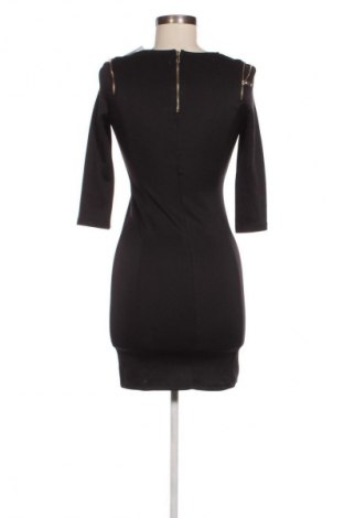 Рокля Bershka, Размер S, Цвят Черен, Цена 2,55 €