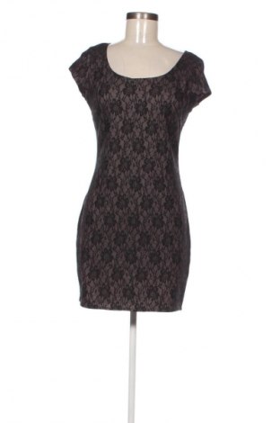 Ruha F&F, Méret M, Szín Fekete, Ár 689 Ft