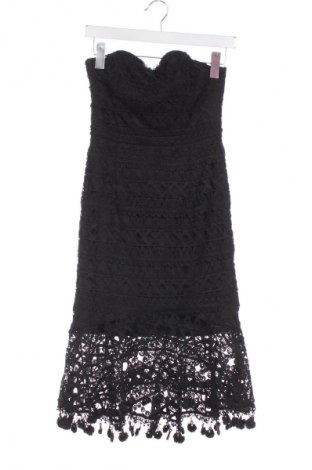 Ruha Forever New, Méret XS, Szín Fekete, Ár 4 779 Ft