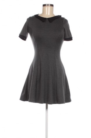 Rochie H&M Divided, Mărime S, Culoare Gri, Preț 41,30 Lei