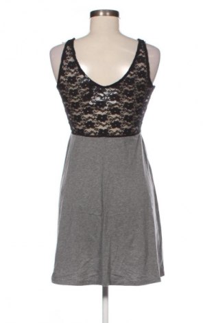 Sukienka H&M Divided, Rozmiar S, Kolor Szary, Cena 25,99 zł