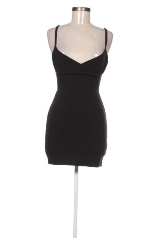 Sukienka Pretty Little Thing, Rozmiar M, Kolor Czarny, Cena 22,00 zł