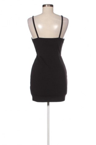 Sukienka Pretty Little Thing, Rozmiar M, Kolor Czarny, Cena 22,00 zł