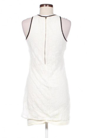 Ruha Pull&Bear, Méret M, Szín Fehér, Ár 5 542 Ft