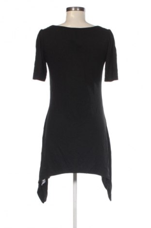 Ruha Qiero!, Méret M, Szín Fekete, Ár 2 199 Ft