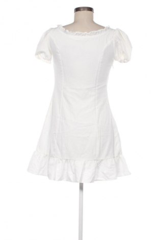 Ruha Unbranded, Méret M, Szín Fehér, Ár 5 129 Ft