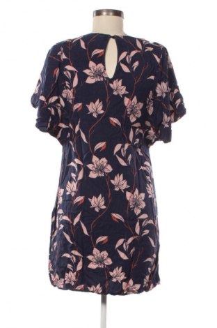 Ruha VILA, Méret M, Szín Sokszínű, Ár 1 999 Ft