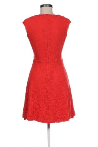 Ruha Zero, Méret M, Szín Piros, Ár 2 799 Ft