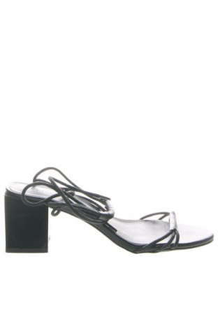 Sandále Mohito, Veľkosť 41, Farba Čierna, Cena  8,95 €