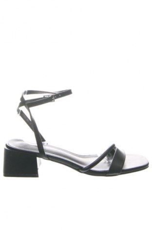 Sandály Sinsay, Velikost 39, Barva Černá, Cena  279,00 Kč