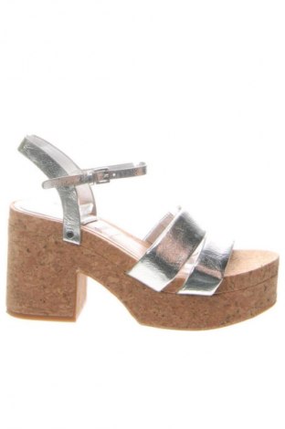 Σανδάλια Stradivarius, Μέγεθος 36, Χρώμα Ασημί, Τιμή 20,02 €