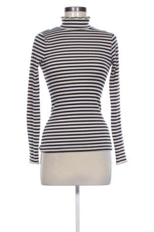 Bluză de femei F&F, Mărime XS, Culoare Multicolor, Preț 31,49 Lei, #137506561
