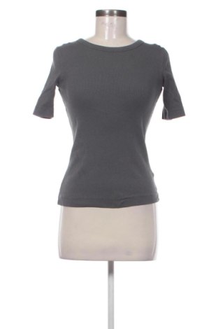 Bluză de femei C&A, Mărime S, Culoare Gri, Preț 45,99 Lei, #137507637