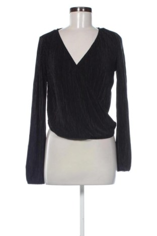 Дамска блуза Gina Tricot, Размер M, Цвят Черен, Цена 6,48 €, #137558540