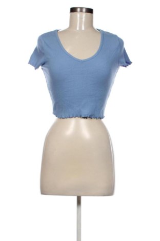 Γυναικείο t-shirt Pull&Bear, Μέγεθος S, Χρώμα Μπλέ, Τιμή 8,99 €, #137541702