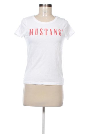Γυναικείο t-shirt Mustang, Μέγεθος XS, Χρώμα Λευκό, Τιμή 21,99 €, #137515498