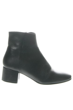 Damskie botki Foreva, Rozmiar 35, Kolor Czarny, Cena 261,32 zł, #137488022