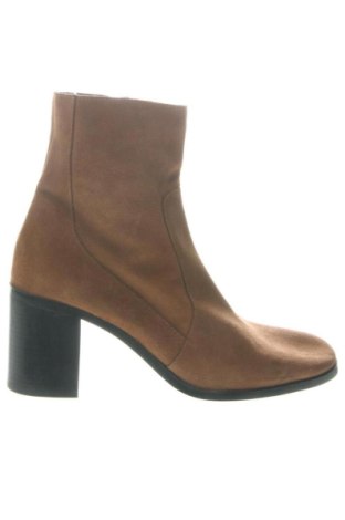 Női bokacsizma Zara, Méret 41, Szín Barna, Ár 25 383 Ft, #137504553