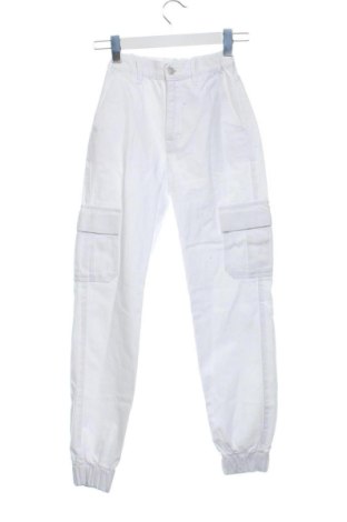 Női farmernadrág Pull&Bear, Méret XXS, Szín Fehér, Ár 5 829 Ft, #137500993